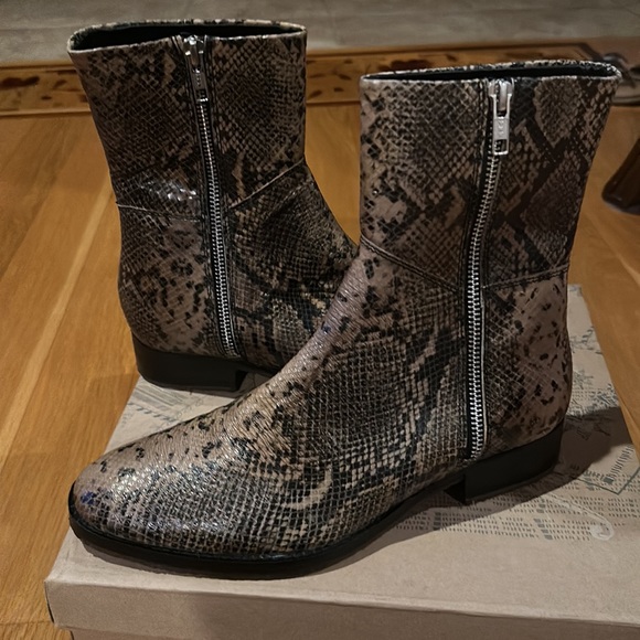 FREE PEOPLE women’s Luna Natural Snakeskin Print Leather Ankle Boots Size 38 - Picture 16 of 16
